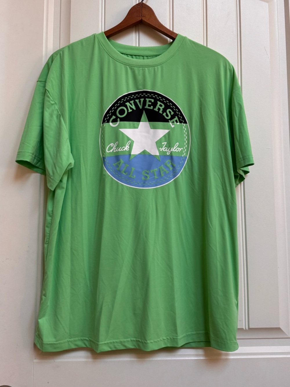 Converse Bright Green Logo Short Sleeve Rash Guard. Size XL